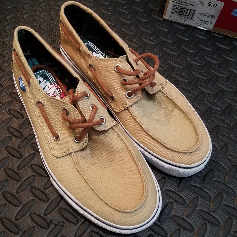 Brand NEW Van's boat shoes